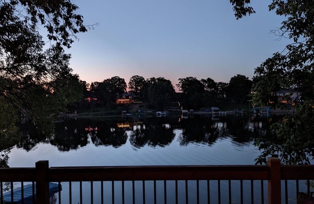 Spectacular views-sleeps 10