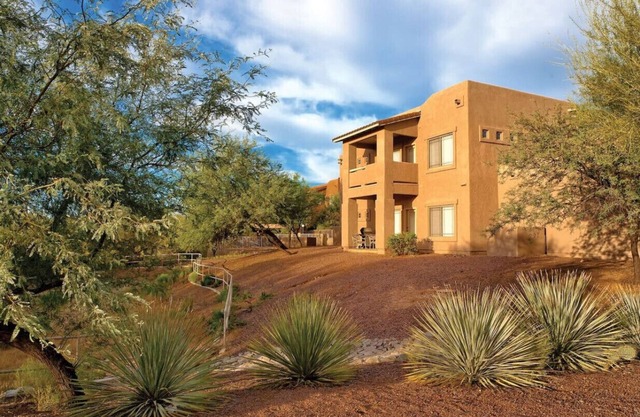 Spend time with Family in 2BD resort condo with resort water playground