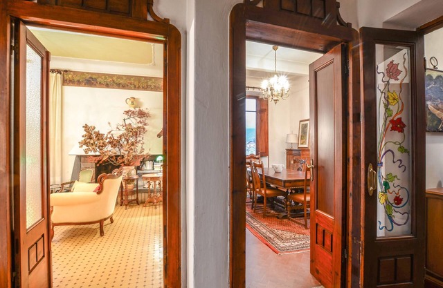 Spend your Tuscany vacation in style in this appealing vacation home.