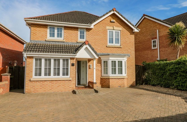 SPIRE HAVEN, family friendly, with a garden in Chesterfield