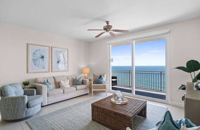 Splash 2004W - Beachfront, Corner Unit, Sleeps 10, Pools, VIP Beach Service Incl