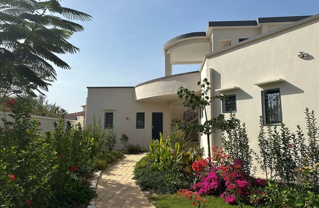 Splendid villa in Warang