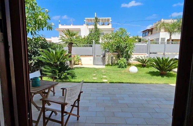 Splendida Villa a 50 Metri dal Mare