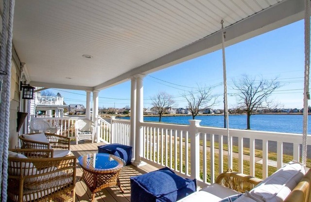 Spring Lake Waterfront - 2 Blocks from Beach