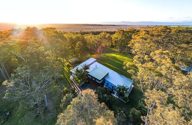 Springbank House - by Latitude South Coast