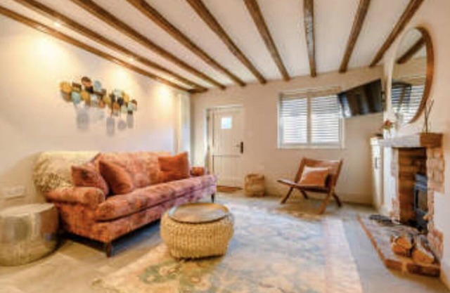 SpringCottage in the Cotswolds lovingly restored period property & pet friendly