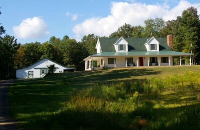 Spur of the Moment Hideout LLC
