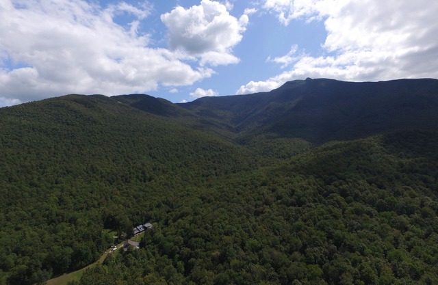 Squabetty, A Serene Mountain Hide Away