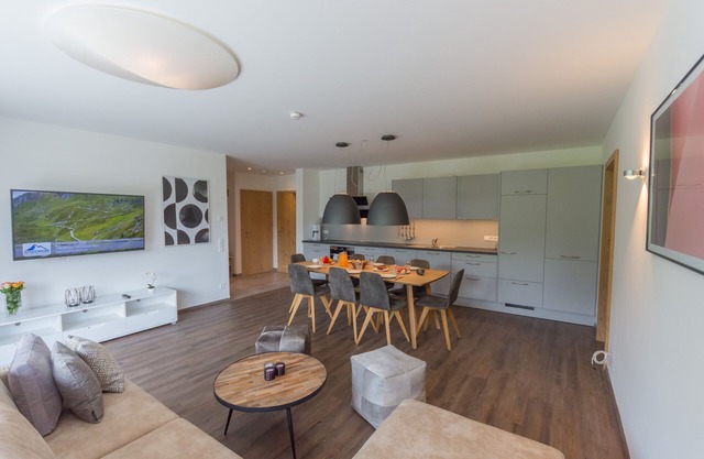 SR, Top 4 - Ap. 87m² mit 2 SZ, Terrasse 50m²