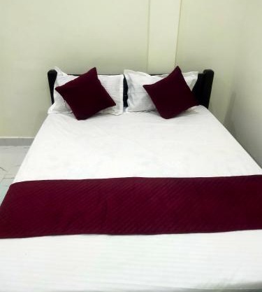 SRI NAVANEETHA KRISHNA MAHAL & RESIDENCY Ac