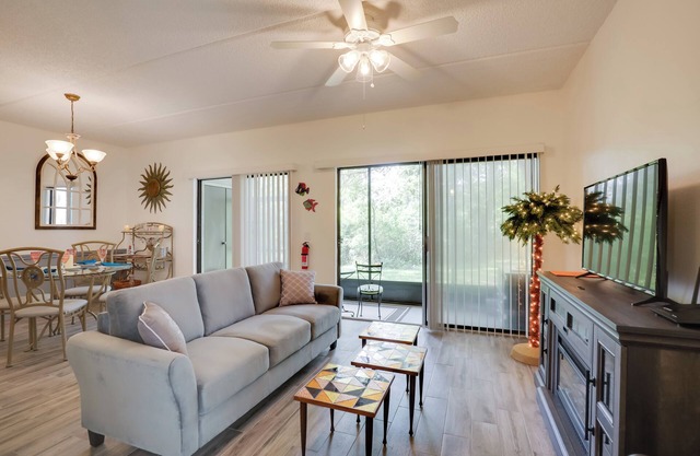 St Augustine Condo w/Screened Porch, Pool Access!