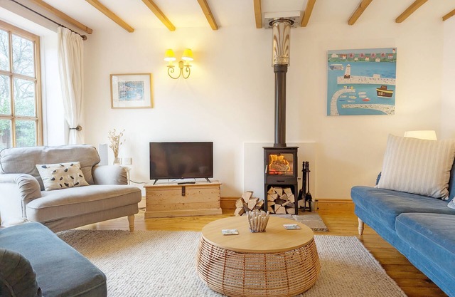 Stable Cottage - sleeps 4 guests in 2 bedrooms