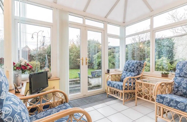 Stanwix Cottage. Walking distance of park and town