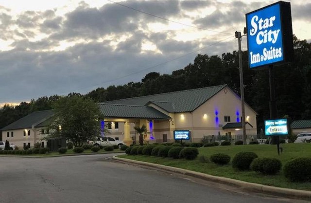 Star City Inn & Suites