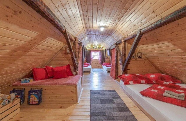 Stara Hiža Vlašić - Duplex one bedroom Chalet with Private Garden