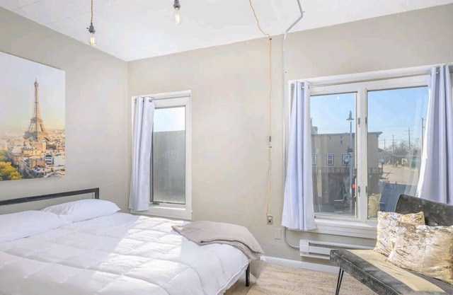 Stateview 201 - Downtown 2 Bedroom Apartment