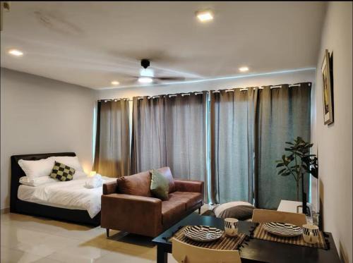 STAY at SkyLuxe Trefoil Setia City