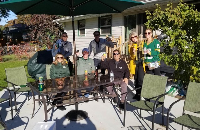 STAY AT THE LUXURY TUNDRA HOUSE! A BLOCK TO LAMBEAU! OPEN FOR RAVENS GAME 12/27