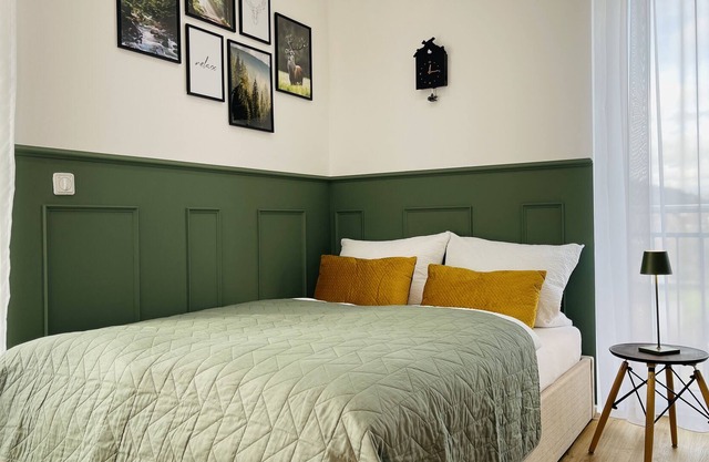 Stay central Black Forest apartment for 1-4 people. 5 min. walk to the center