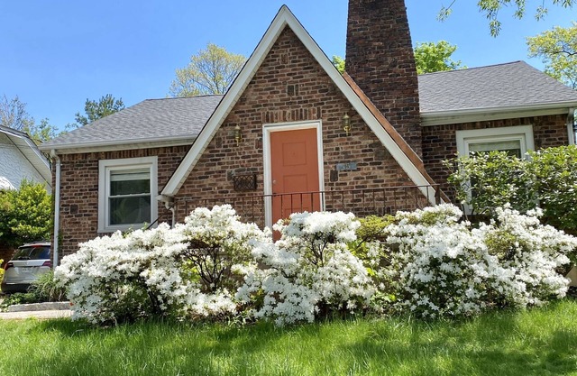 Stay in Nyack, walking distance from village center