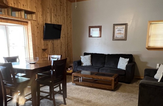 Stay In Ohiopyle, Closest to the GAP trail, Hot Tub