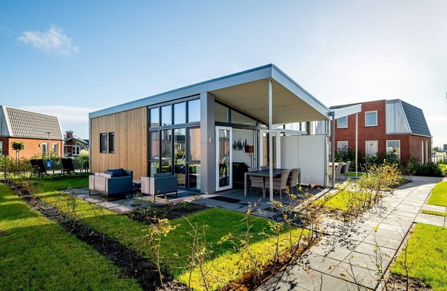 Stay in our compact Knilles 2 luxury lodge with a sauna.