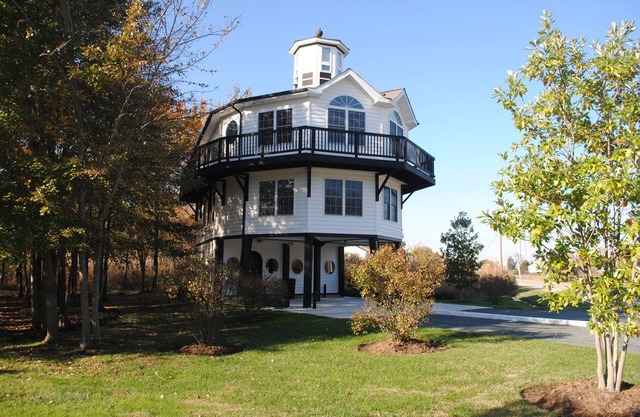 Stay in the landmark Lighthouse!