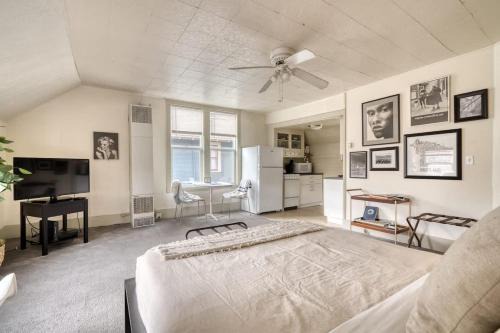 Stay Portland - Sun-Filled Buckman Studio!