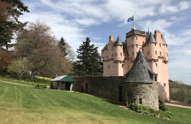 Steading Cottage - Craigievar Castle