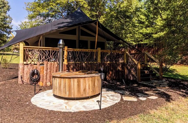 STELLENBOSCH, a Unique Luxury Cabin Experience, at Karoo Smith Mountain Lake