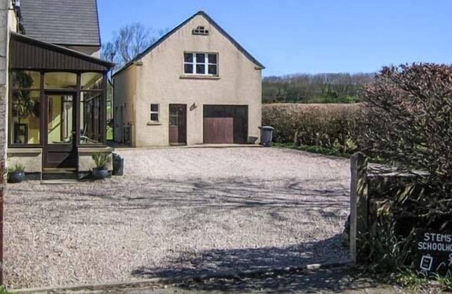 STEMSTER SCHOOL HOUSE APARTMENT, pet friendly in Halkirk