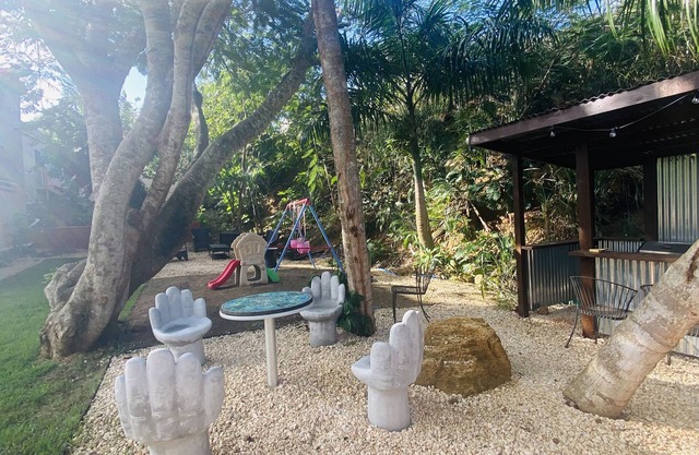 Step to the 🏖 private pool and game room 🎱a really spacious and unique house.