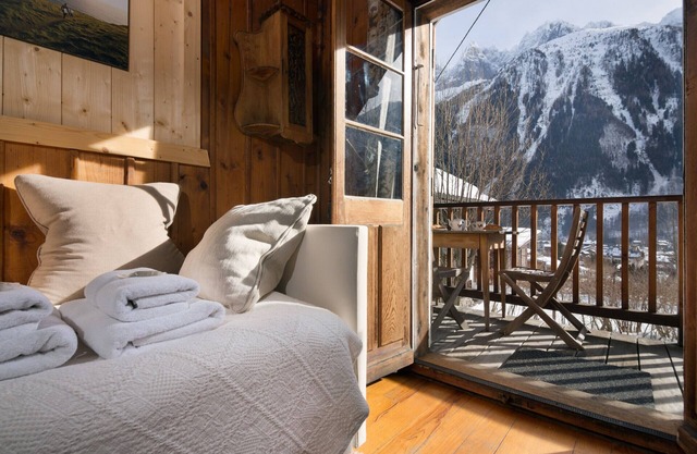 Stephen's Mazot, central Chamonix