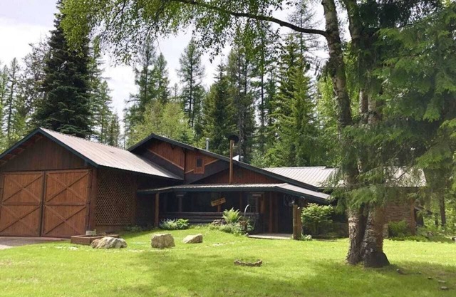Steps Away Cabin #1 in West Glacier