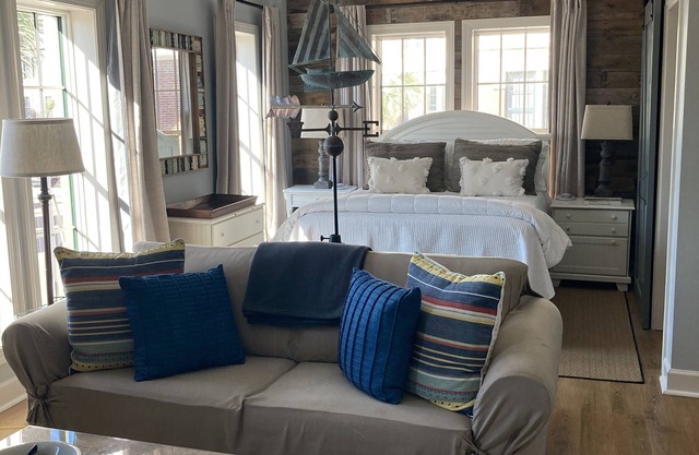 Steps away from Rosemary Beach, Seacrest Beach & Alys Beach! 5 STAR REVIEWS!