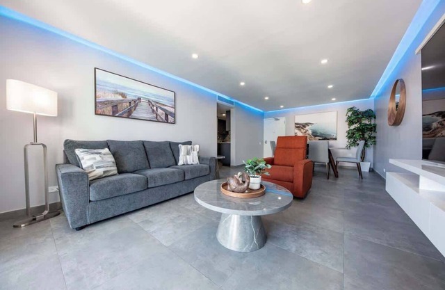 Steps from Beach 2 Bed 2 Full Bath w/PK @ ESJ