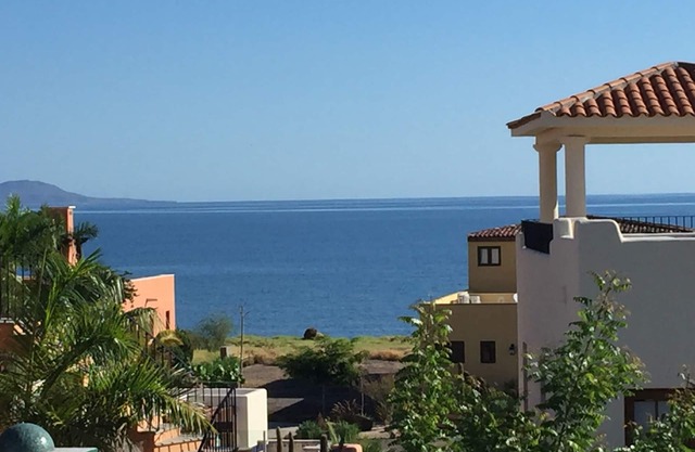 Steps from Best Beach&LAP P00L View! Snorkel Golf Dine Swim Relax FUN 😎