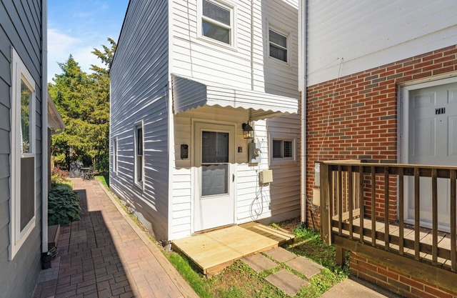 Steps from the Gym: Spacious Rachel’s Retreat Awaits You