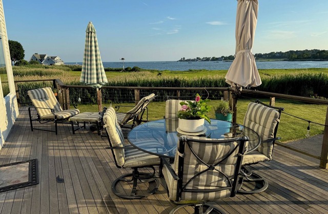 Steps to beach! Custom-built house with panoramic ocean views, wrap-around deck.