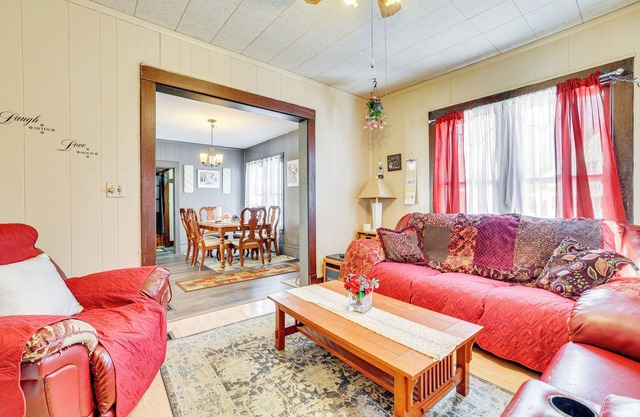 Steps to Root River: Home w/Large Yard!