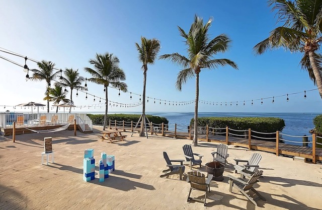 Steps to Windley Key! Pet-friendly Villa! Marina, FREE Parking, Pool!