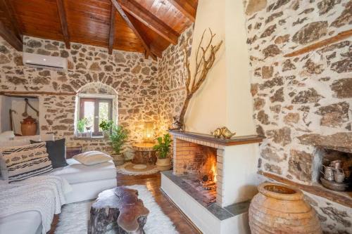 Stirida Stone House