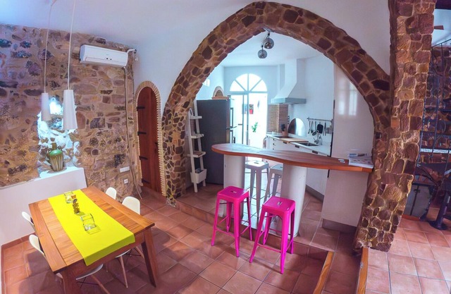 Stone house in Ciutat Vella