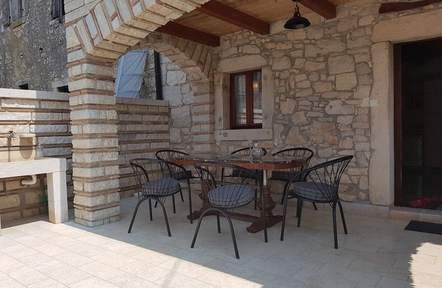 Stone House Istria & private POOL> near Porec