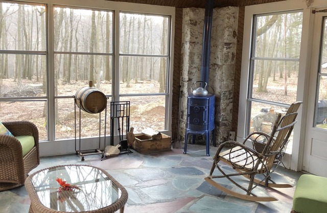 Stone Temple Cottage - Private secluded retreat surrounded by pristine nature