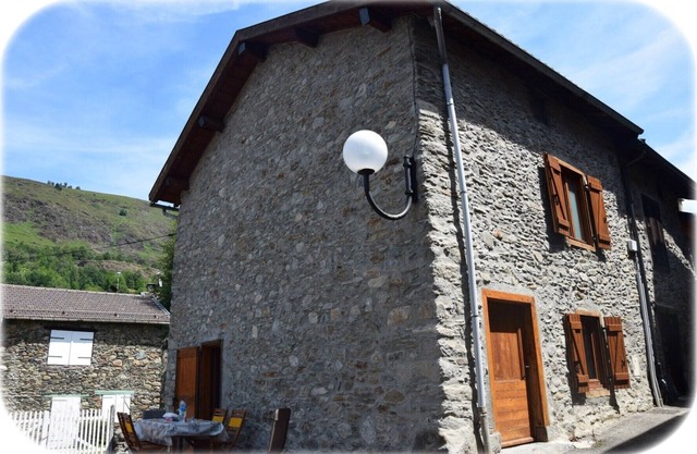 Stone village house, calm and comfort guaranteed!