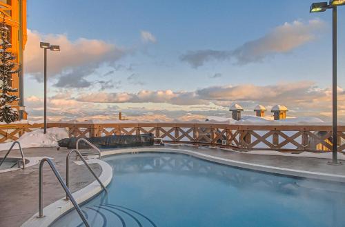 Stonegate Resort Unit B204