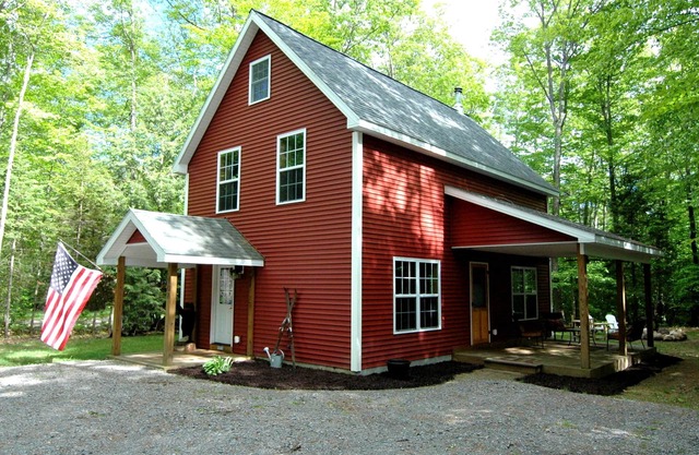 StoneHaven : Adirondack Cottage- Pet Friendly, Children, & Eco-friendly