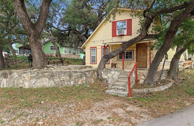 Stonehaven @ Frio River Vacation Rentals