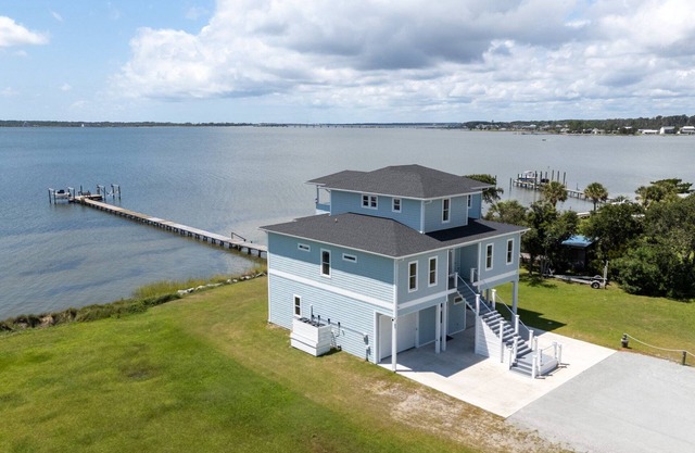 Straits Serenity-Sound Front Home with Boat Lift & Dock (NEW CONSTRUCTION)